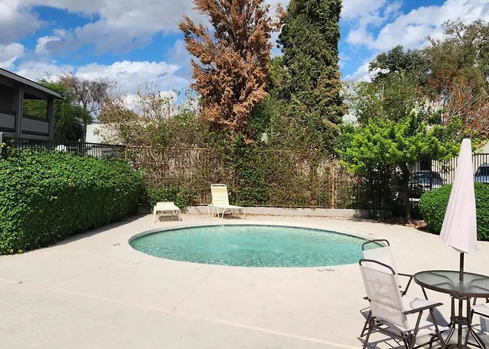 Phoenix Hotels for Romantic Getaway