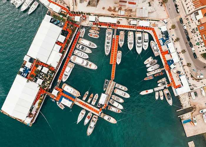Split Hotels for Romantic Getaway